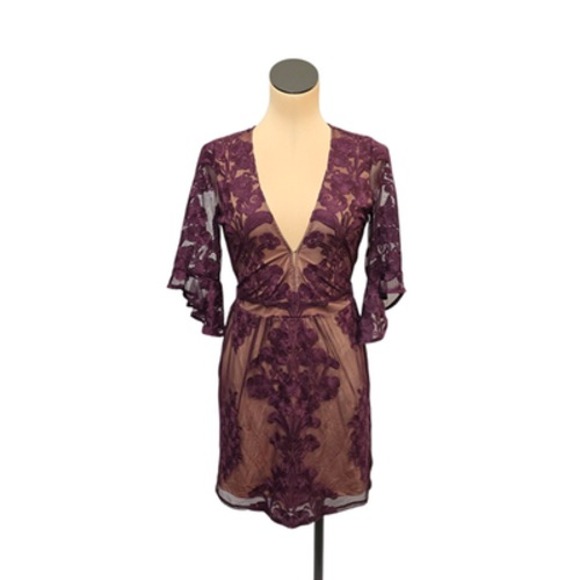 For Love And Lemons Dresses & Skirts - For Love‎ & Lemons Dress Womens Medium Burgundy Floral Embroidered Mesh Mini